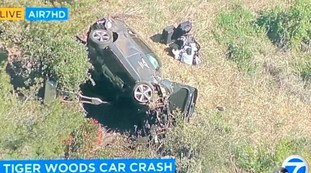 Brutto incidente d'auto per Tiger Woods. Ricoverato d'urgenza