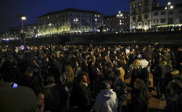 Musica e drink alla Darsena. Così tra i giovani scoppia la rissa