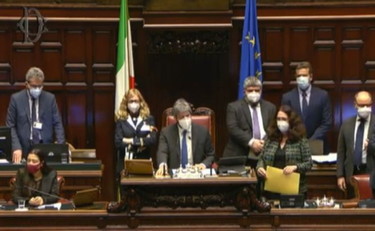 La Camera vota la fiducia al governo Draghi con 535 sì e 56 no