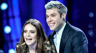 Fedez canta con un filo di voce. Cosa si nasconde dietro il duetto con Francesca Michielin