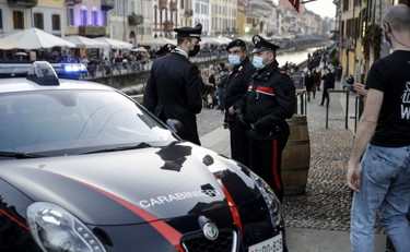Covid, adesso c'è lo spettro del lockdown totale