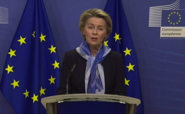 Vaccini Covid: da aprile 100 milioni di dosi al mese nell'Ue