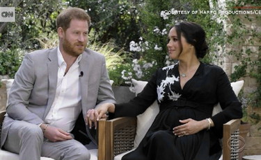 Meghan Markle spacca i media inglesi ma gli italiani non ci cascano