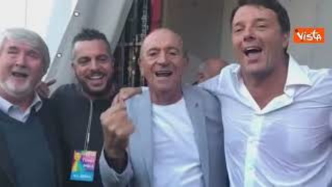 Morte Raoul Casadei, l'omaggio di Matteo Renzi con un video in cui cantano insieme 