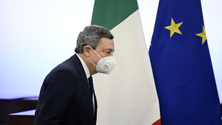 Sondaggio choc, doccia fredda per Draghi: quanti italiani vogliono il vaccino
