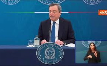 Draghi inchioda le case farmaceutiche sui vaccini: cittadini ingannati | VIDEO