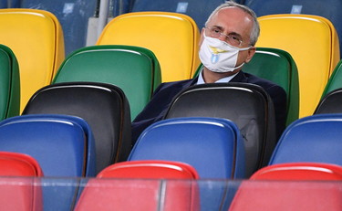 Covid, niente penalizzazione alla Lazio per il caso tamponi. Inibizione per Lotito