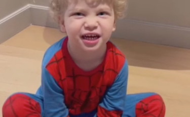 Caso diplomatico a casa Ferragnez: scena di gelosia di Leone per la sorella Vittoria