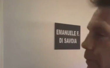 Emanuele Filiberto, lo sfottò principesco di Stash e De Martino nei camerini di 