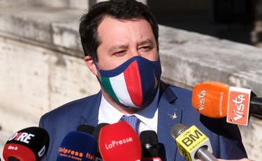Magistrati in fila come gli altri, Salvini contro i furbetti del vaccino