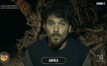 Da maschio alfa a...Andrea Cerioli diventa un caso all'Isola dei Famosi