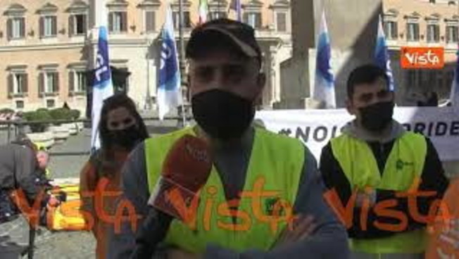 “Non siamo schiavi di nessuna piattaforma”. A Montecitorio i rider che vogliono restare autonomi