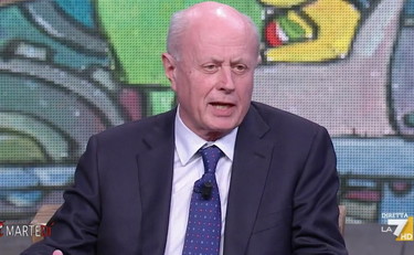 Le stesse dosi vendute più volte Da Floris il manager che smentisce il premier