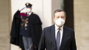 Quanto ha perso in un mese, il sondaggio su Draghi è impietoso. Soprasso nel centrodestra