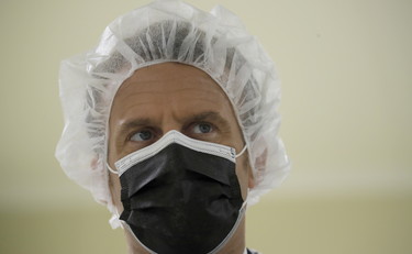 Emmanuel Macron ossessionato dall'Italia: il particolare all'Eliseo che lo scatena