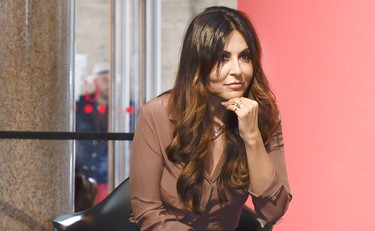 Con un post sui social invita a guardare la fiction con la Ferilli e viene licenziato