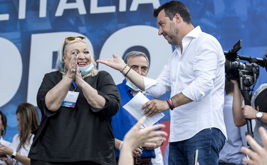 Finita la pagliacciata?. Niente processo a Salvini, la Maglie umilia i grillini