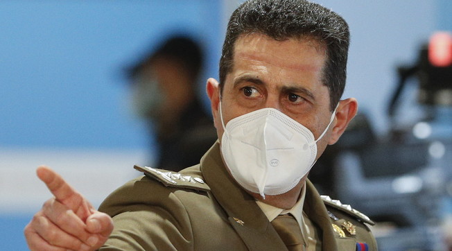 Nessuna deroga, così Figliuolo fulmina De Luca sui vaccini