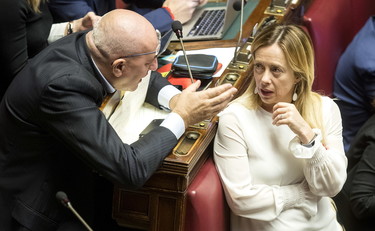 Uno sfregio alla libertà individuale. La Meloni si scaglia contro il coprifuoco