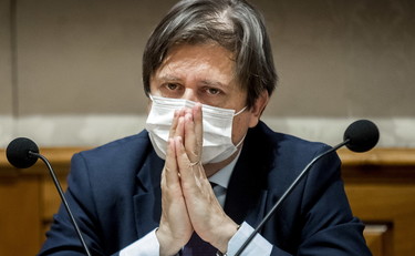 Basta lockdown, aperture irreversibili: Sileri paladino degli aperturisti