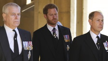 Harry è sconvolto, ma Meghan non fa nulla per la pace dopo la morte di Filippo