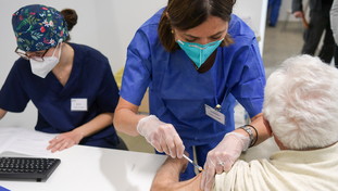 Parte la caccia agli over80 non vaccinati: la platea di fantasmi è enorme