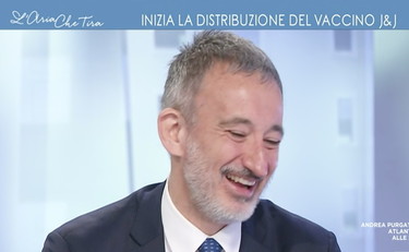 Virologi come Totti, hanno paura del ritiro... Senaldi irride i volti televisivi del Covid  | VIDEO