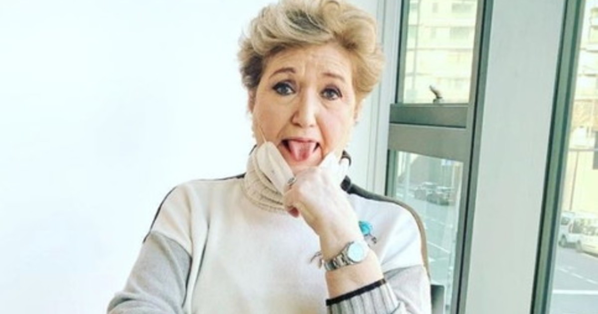 Mara Maionchi festeggia con la foto bomba da ragazza Il Tempo Mara Maionchi festeggia con la foto bomba da ragazza Il Tempo