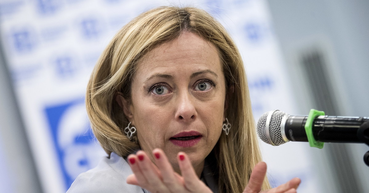 coprifuoco primaverile meloni 2025 è vero