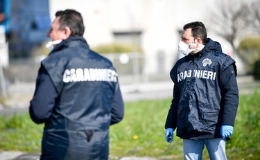 Sul Covid i carabinieri non perdonano: l'incredibile multa per assembramento
