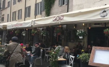 L'Italia riapre: dai cinema ai ristoranti, ma ripartenza frenata