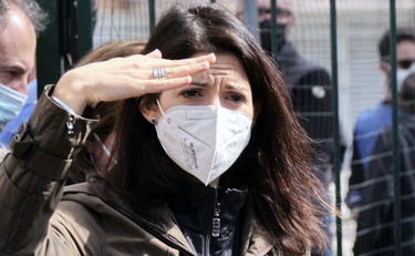 Recovery e lacrime, Draghi dà buca alla Raggi