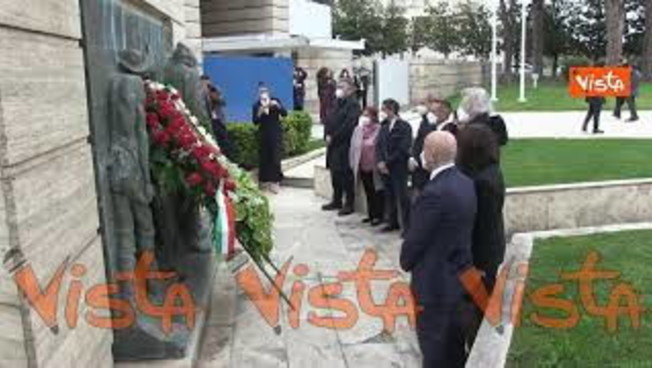 Primo maggio, la Sindaca Raggi al monumento delle vittime sul lavoro