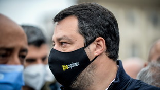 Coprifuoco da abolire: Salvini non molla la presa e spinge per altre riaperture