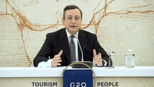 Draghi e Merkel uniti nella lotta al Covid: Italia e Germania compatte contro il virus