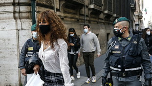 Via la mascherina all'aperto? Sileri, ecco la data della liberazione