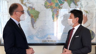 Traditi da Conte, botta pazzesca. Volano gli stracci, è rottura tra Pd e M5S