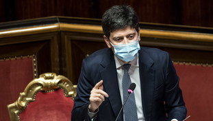 Speranza, ora basta! Il ministro non vuole le riaperture, Governo spaccato