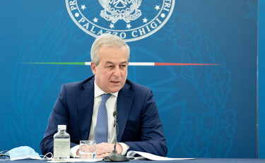 Il coprifuoco si sposta, è il giorno delle riaperture