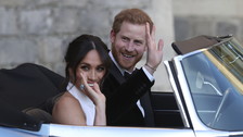 Oltraggio alla Corona e tradimento: sarà guerra contro Harry e Meghan