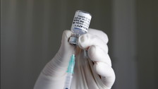 Seconda dose Pfizer? Lo studio inglese smentisce tutti: la rivelazione sugli anticorpi