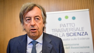 Brutte notizie, nuovi guai a lungo termine dal Covid, Burioni e il terrore per gli effetti del virus