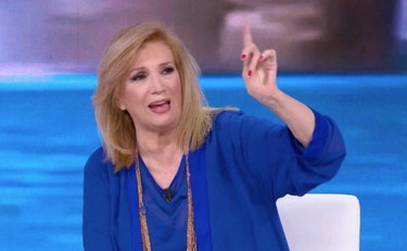 Iva Zanicchi torna in tv, cosa dice a Maurizio Costanzo