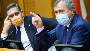 Toti, Brugnaro e gli altri. Riparte l'assalto agli elettori del centro