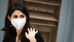 Comitato Raggi-sindaca: zero donazioni. La figuraccia di Virginia, sponsor di sé stessa