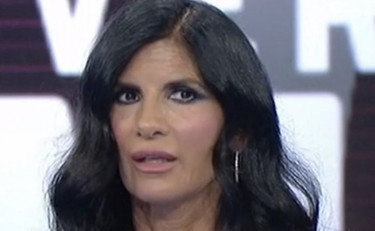 Calpestata per fare ascolti in tv. Pamela Prati, sfogo totale sul caso Caltagirone