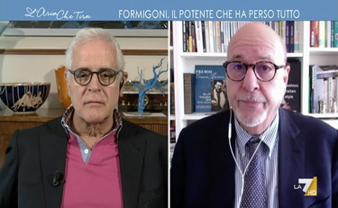 Non posso morire di fame. Formigoni si scatena e sbotta sul vitalizio. Poi accusa la Merlino