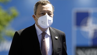 Draghi è stanco della burocrazia dei ministeri che lo ostacola: filo diretto con il Cts e guerra a chi fa resistenza