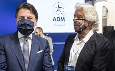 Salta il nuovo statuto, scontro totale Grillo-Conte