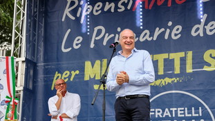 Michetti sbaraglia tutti nel sondaggio. La Raggi piace più di Gualtieri e va al ballottaggio con il centrodestra